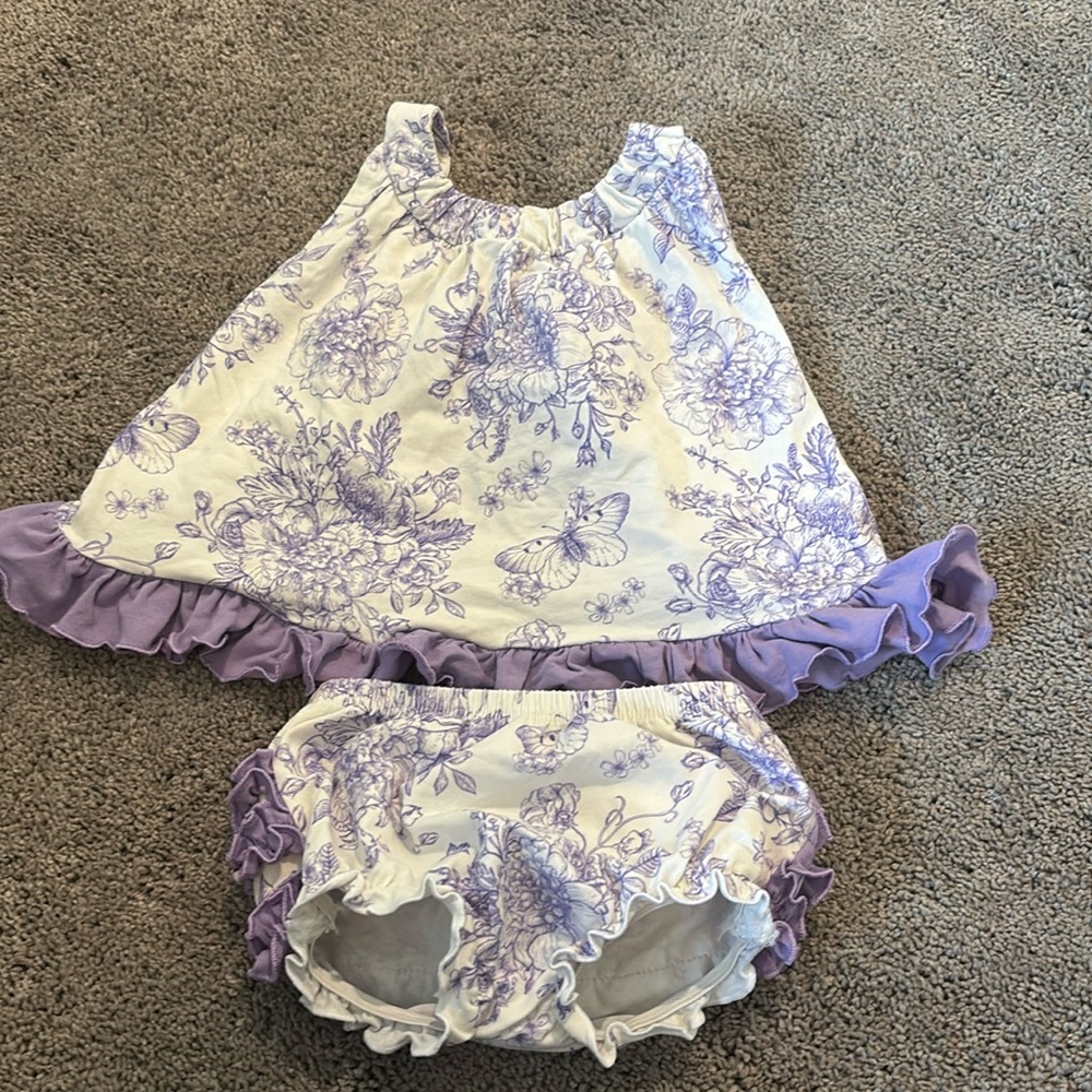 Ruffle Butts two piece set for baby girl (6-12m)
